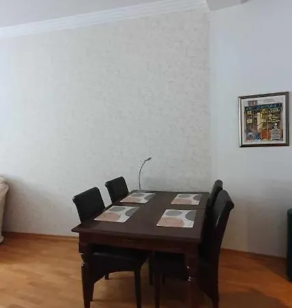 Cozy On The Town Hall Square Ταλίν