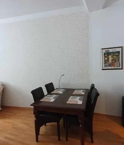 Cozy On The Town Hall Square Таллінн